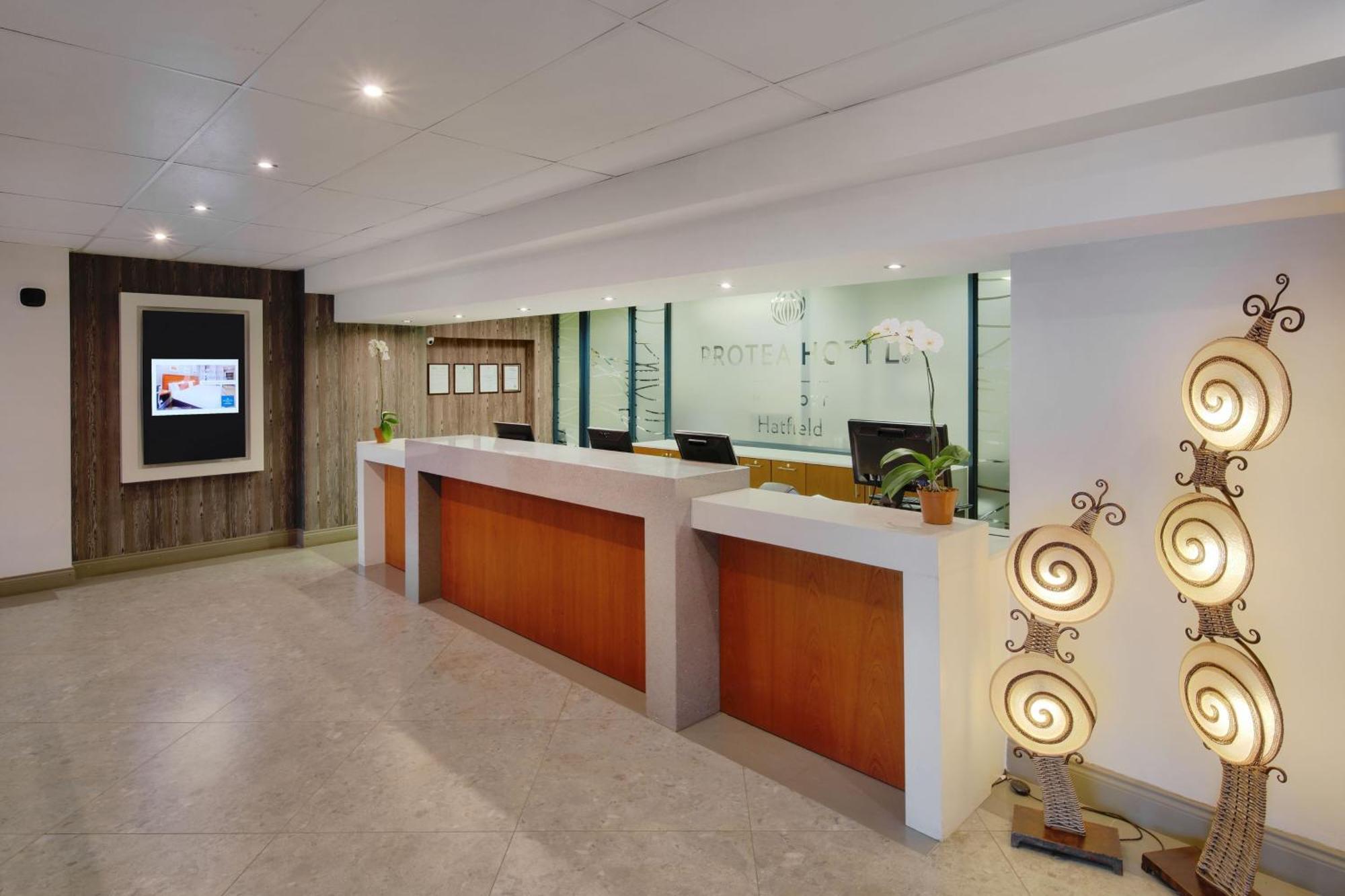 Protea Hotel By Marriott Pretoria Hatfield Екстер'єр фото