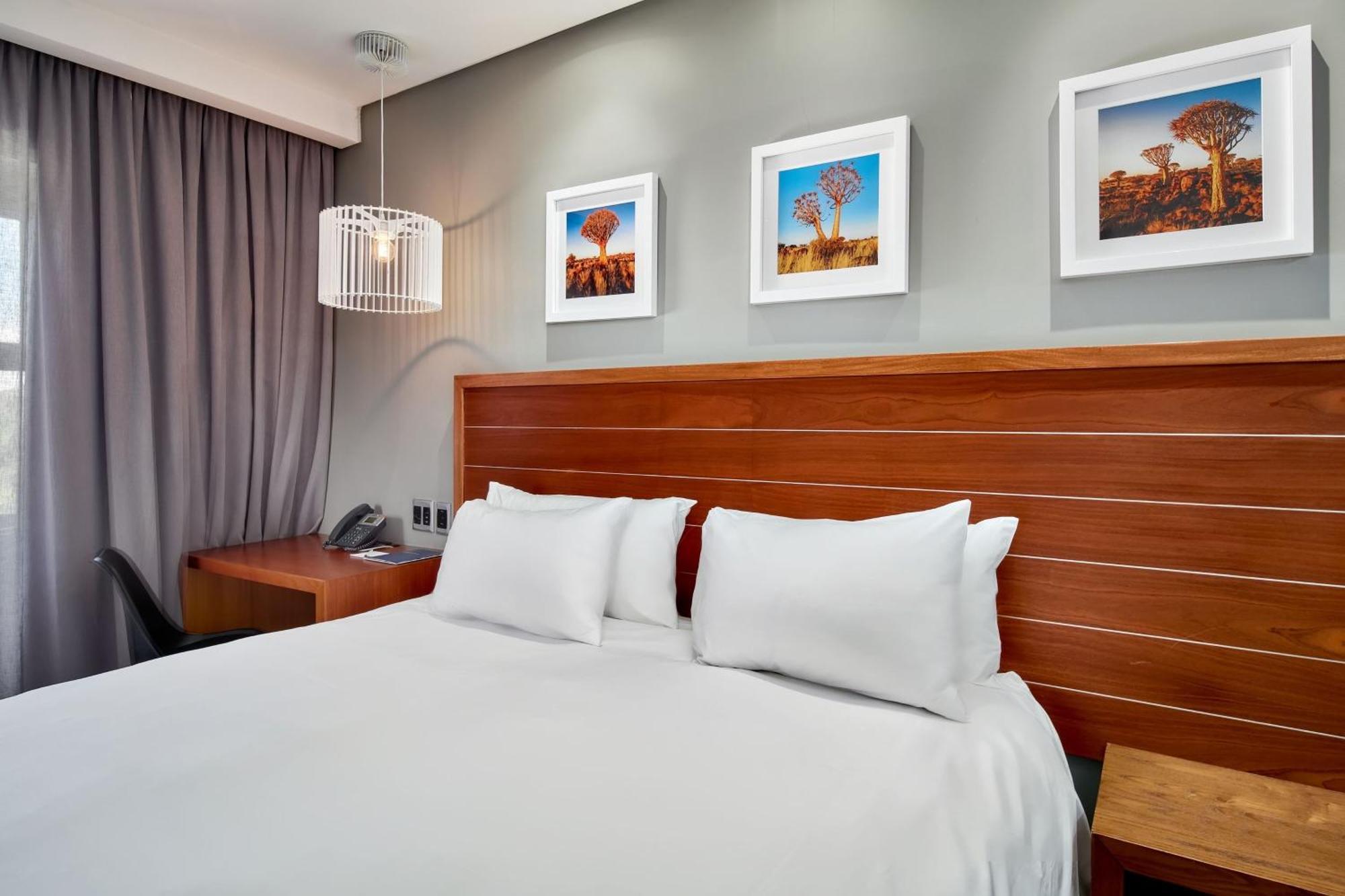 Protea Hotel By Marriott Pretoria Hatfield Номер фото