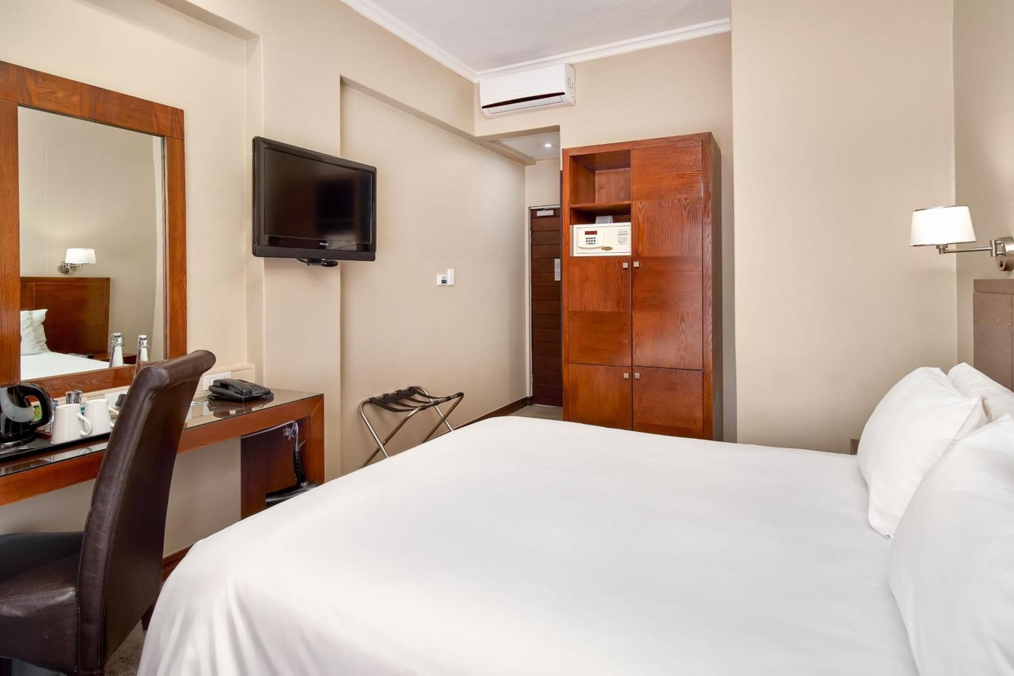 Protea Hotel By Marriott Pretoria Hatfield Номер фото