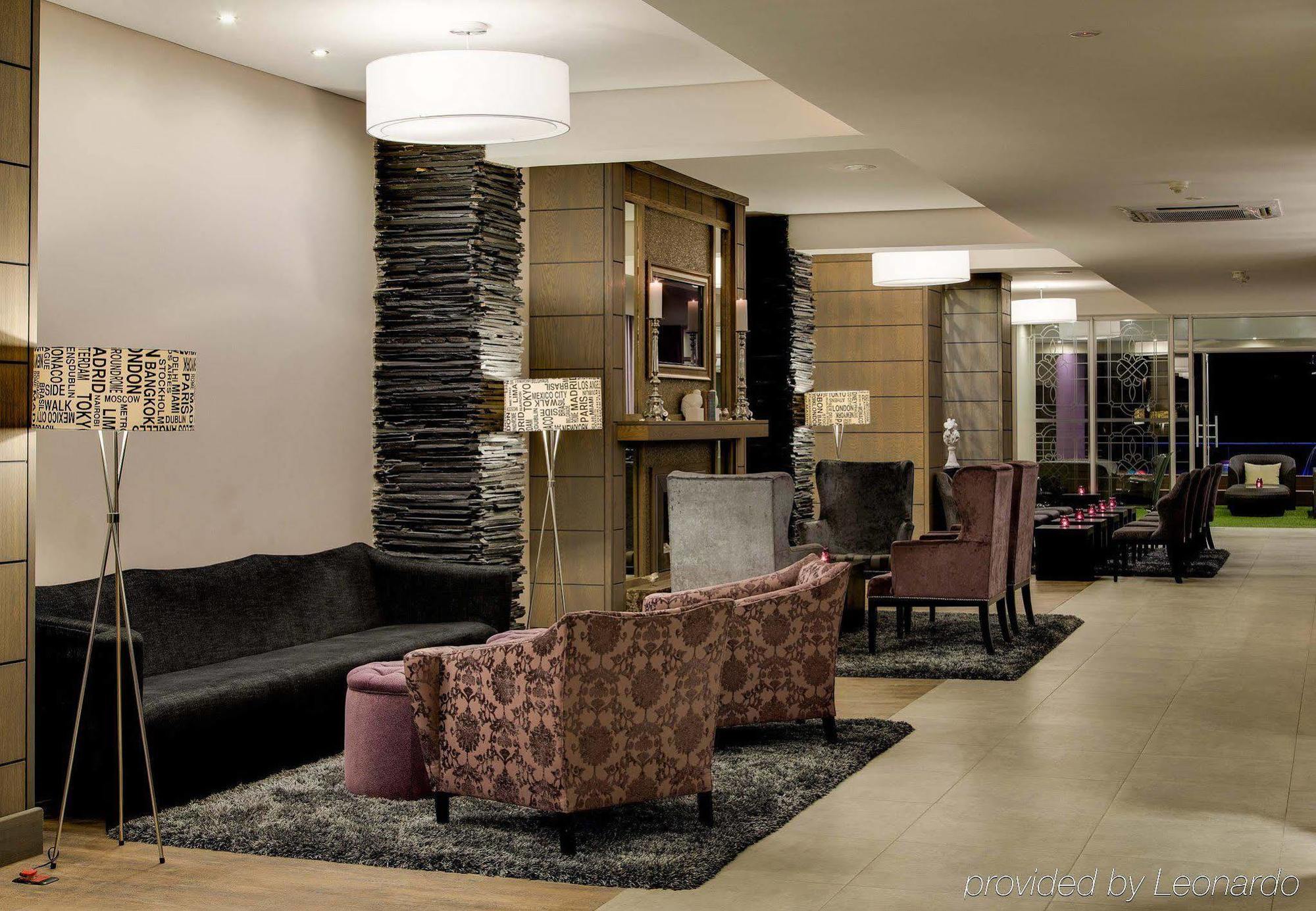 Protea Hotel By Marriott Pretoria Hatfield Екстер'єр фото