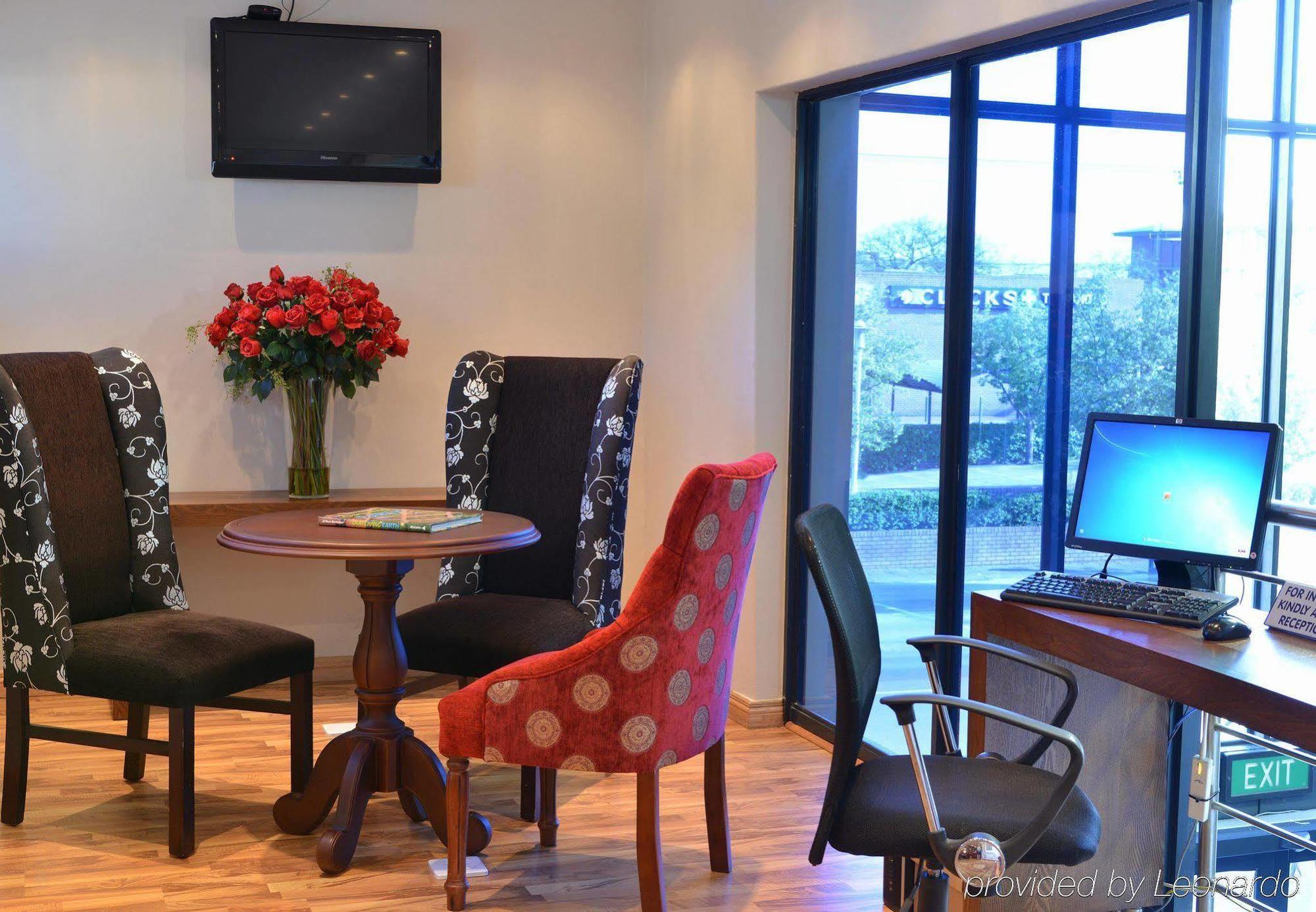 Protea Hotel By Marriott Pretoria Hatfield Екстер'єр фото