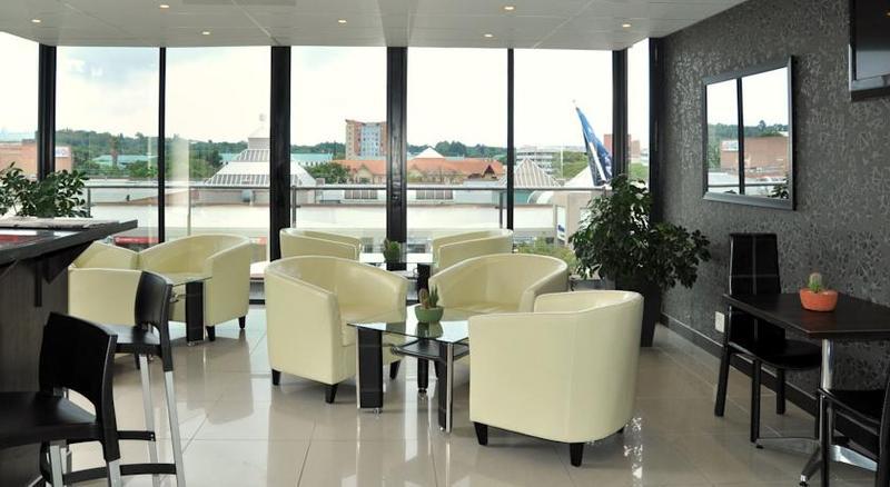 Protea Hotel By Marriott Pretoria Hatfield Екстер'єр фото