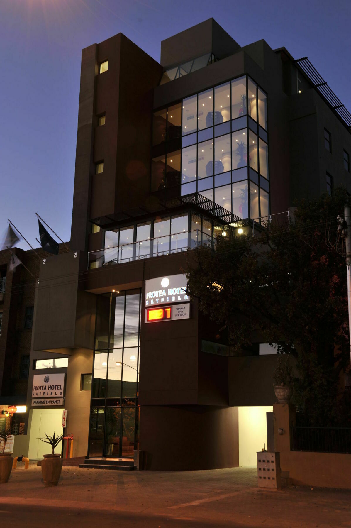 Protea Hotel By Marriott Pretoria Hatfield Екстер'єр фото