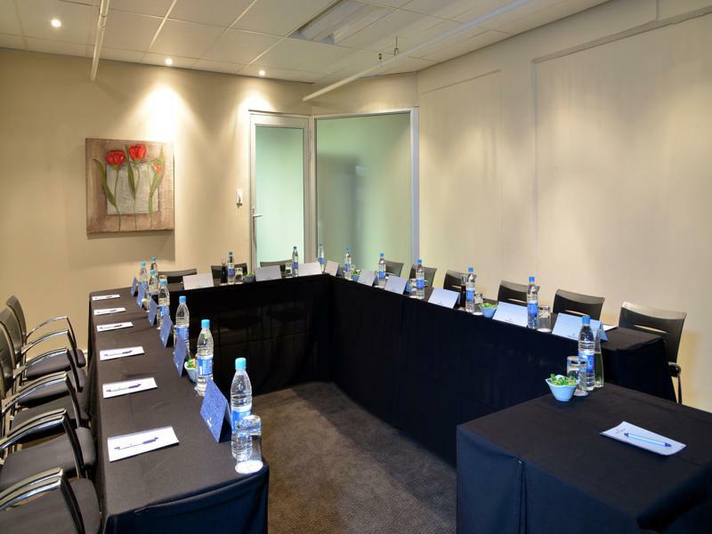 Protea Hotel By Marriott Pretoria Hatfield Екстер'єр фото
